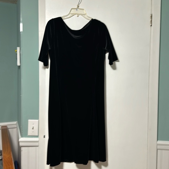 LANDS END VELOUR STYLE DRESS - Picture 4 of 8